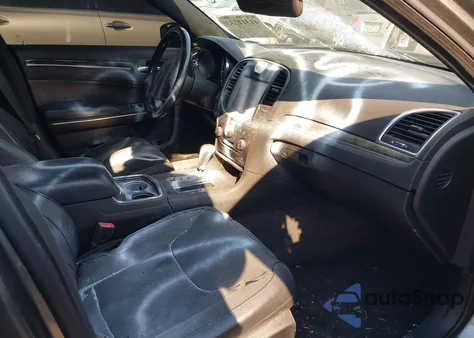 2011 Chrysler 300 z USA, uszkodzony, nr VIN 2C3CA5CG2BH537875